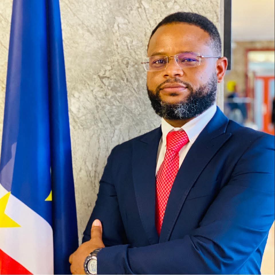 Dr. Daniel Monteiro